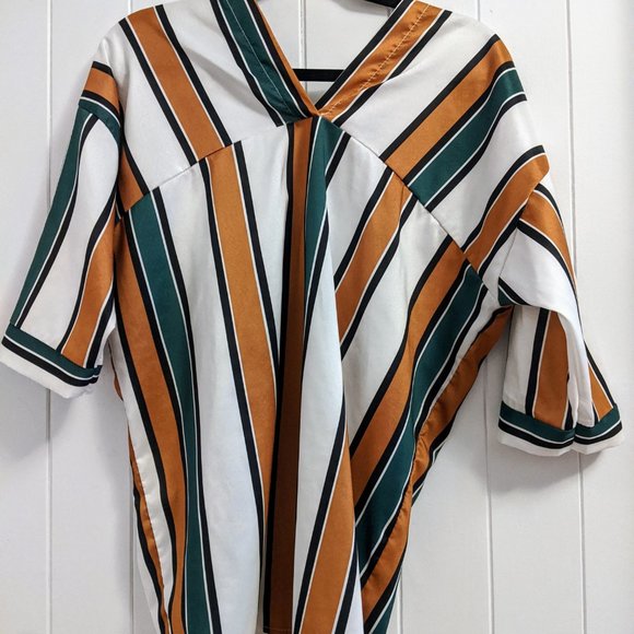 Oversized Stripped Shirt - Picture 3 of 4